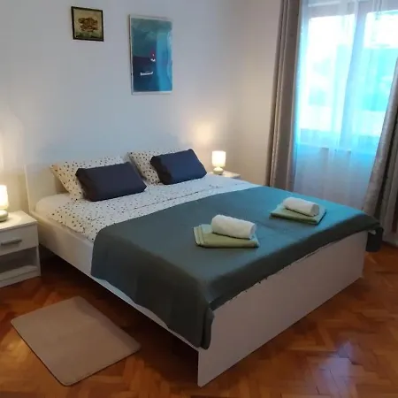 Lovor Apartment *