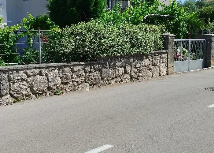 Lovor Apartment Krk Town